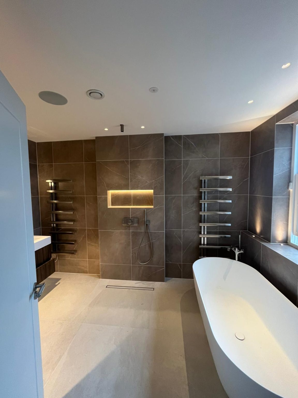 commercial sealant contractor