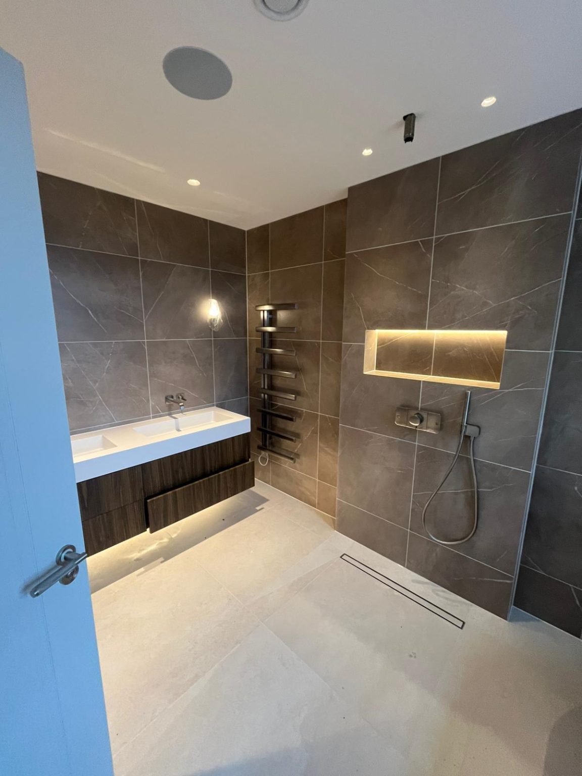 clean silicone finish