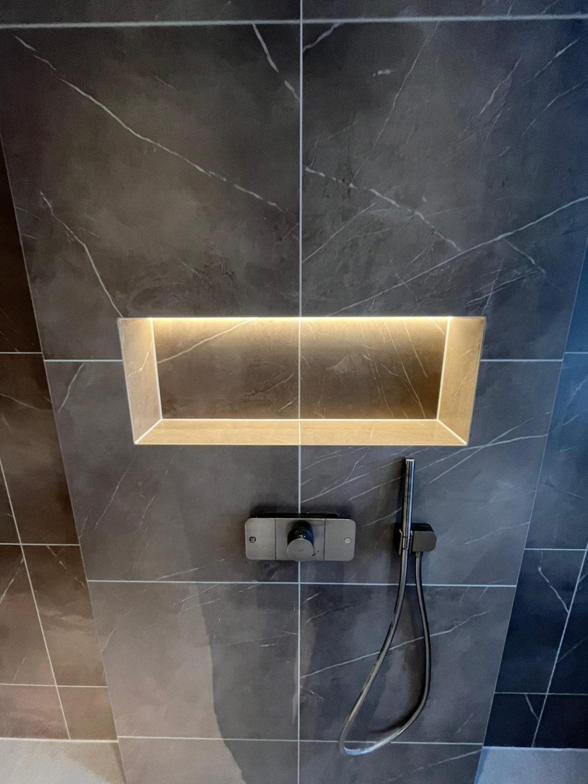 wet room silicone sealing